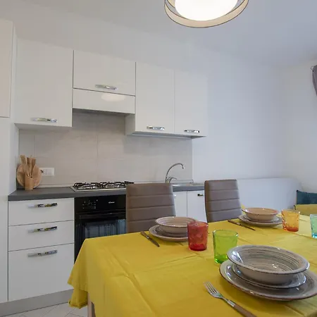 Apartment Diamante B *